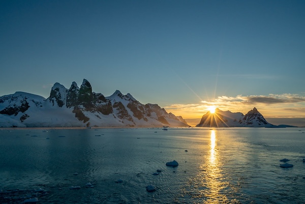Antarctica on a budget guide 4.jpg
