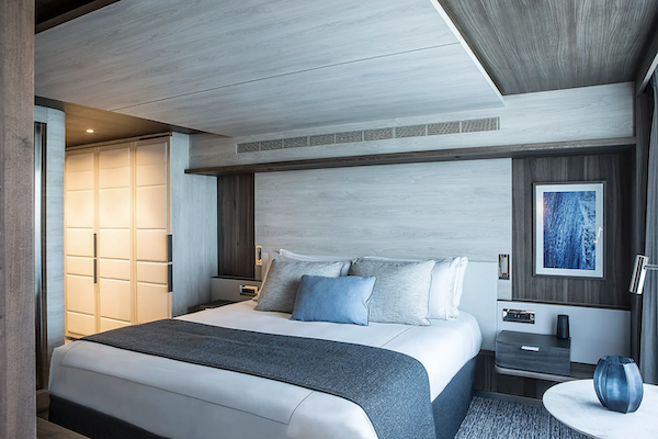 Luxury Antarctic cruise guide - cabin.png