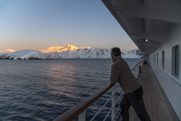 are-evenings-fun-in-antarctica-1.jpg