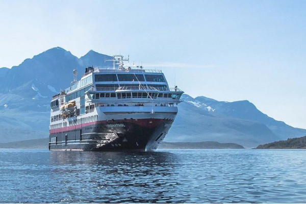 Photo of MS Midnatsol